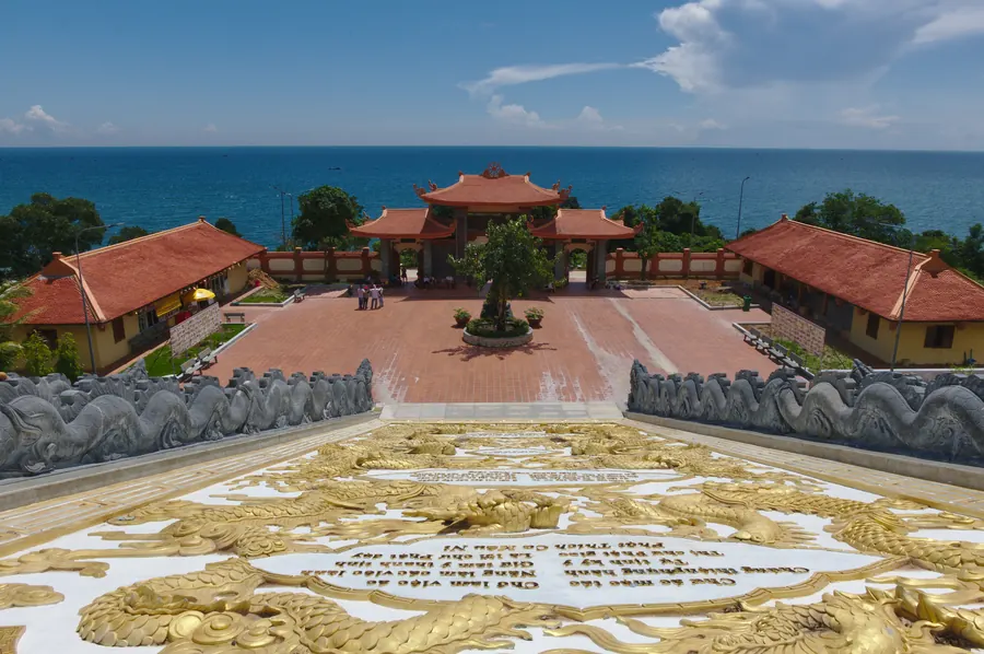 Ho Quoc Pagoda above the sea